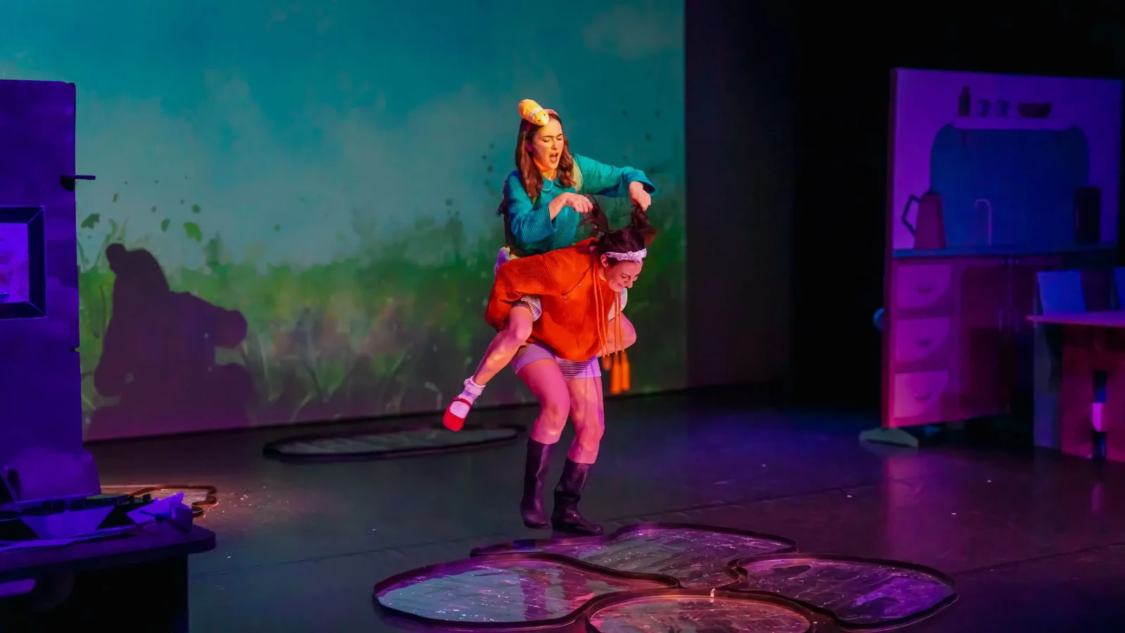 Antzerkia: 'Putzu bat agerian'