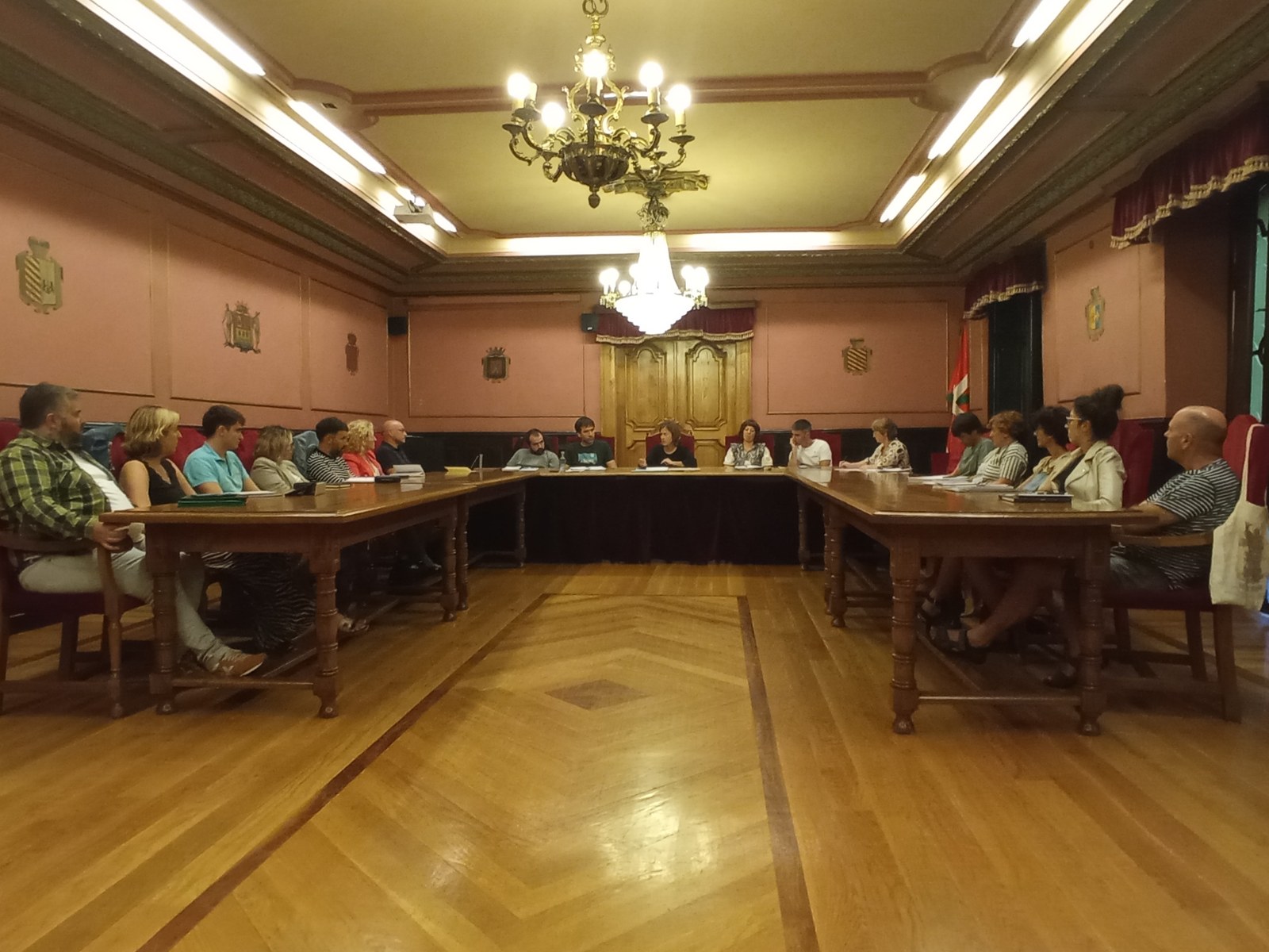 2024rako ordenantza fiskalak onartu ditu udalak behin-behinean, aho batez