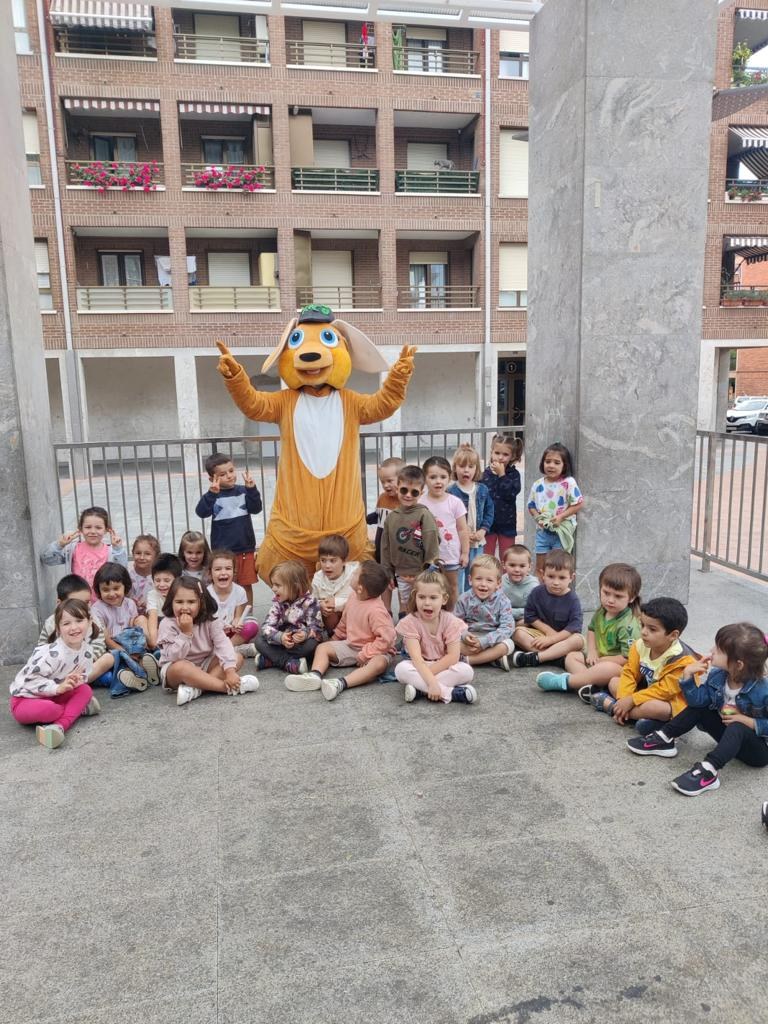 670 haur eta gaztetxo ari dira aisialdiaz gozatzen udal udalekuetan