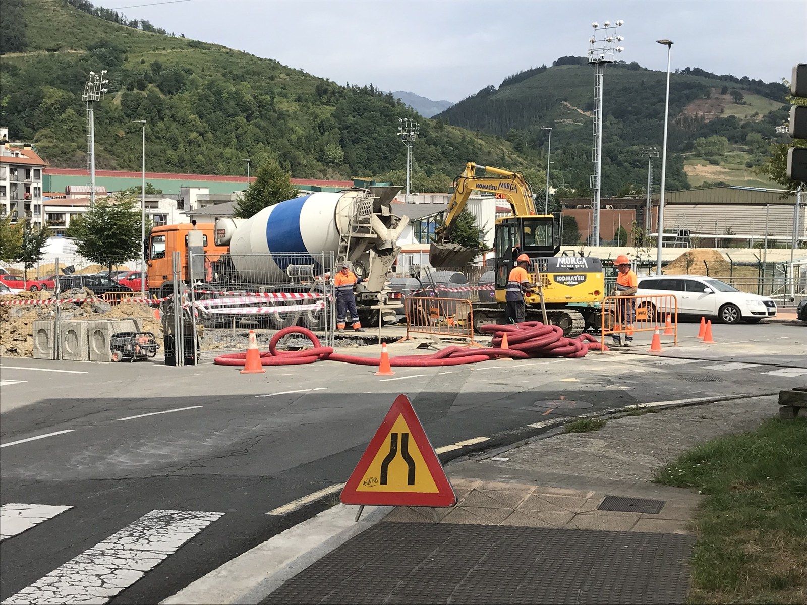 Abian dira Garmendi 9 eta 13 etxe-atarien ingurua hobetzeko obrak