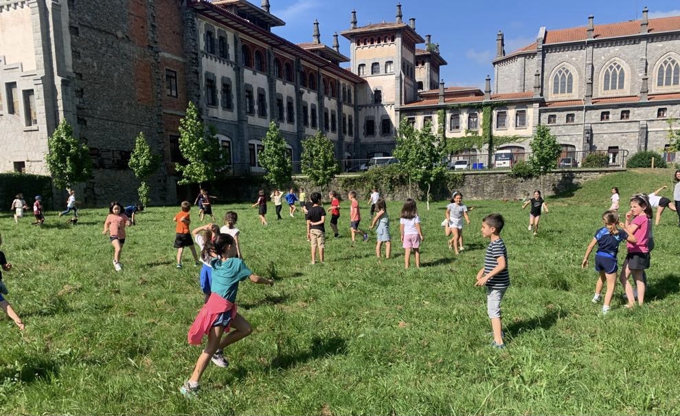 Aste Santuan aisiaz gozatzeko haur eta gaztetxoen ekintzetarako izen emateko epea zabaldu da