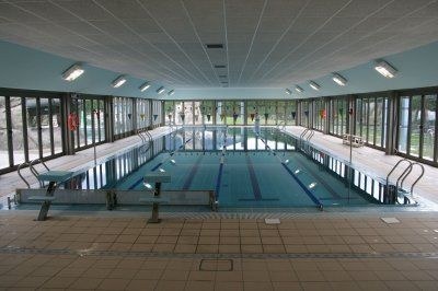 Astelehenean zabalduko dute haurren igeriketako ikastaroetan izena emateko epea