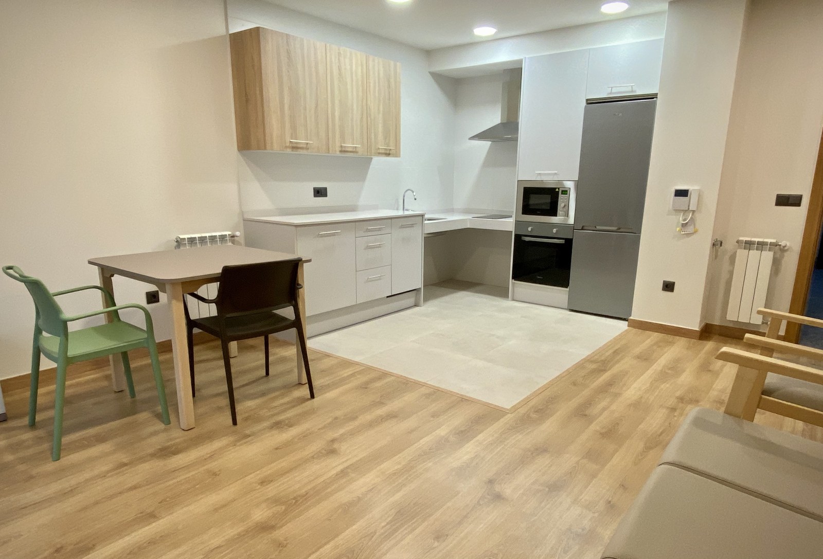 Ate irekiak, Biziberri etxeak ezagutzeko