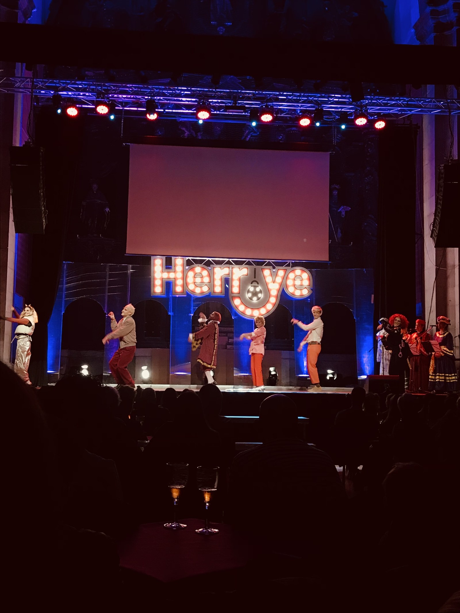 Azaroko Euskal Antzerki Topaketean parte hartu nahi duten euskal antzerki proiektu berriak aurkezteko epea zabalik da