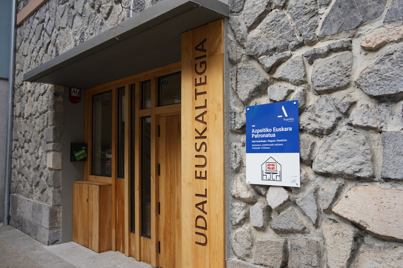 Azken tokiak geratzen dira C2 eta C1 mailetako euskara ikastaroetan