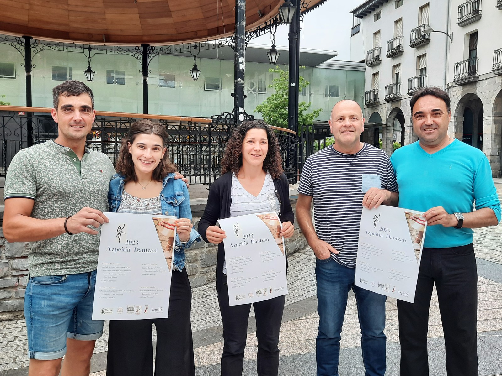 Azpeitia dantzan jartzeko prest!