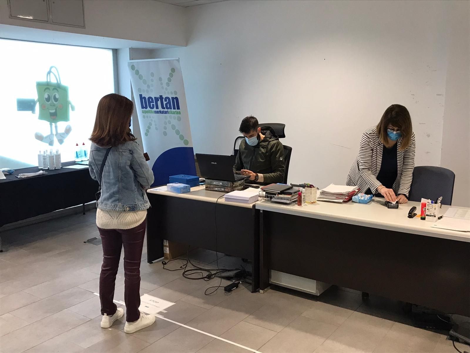 Beste 1.500 bono jaulkiko dira ‘Azpeitia Zaindu’ bono kanpainaren baitan