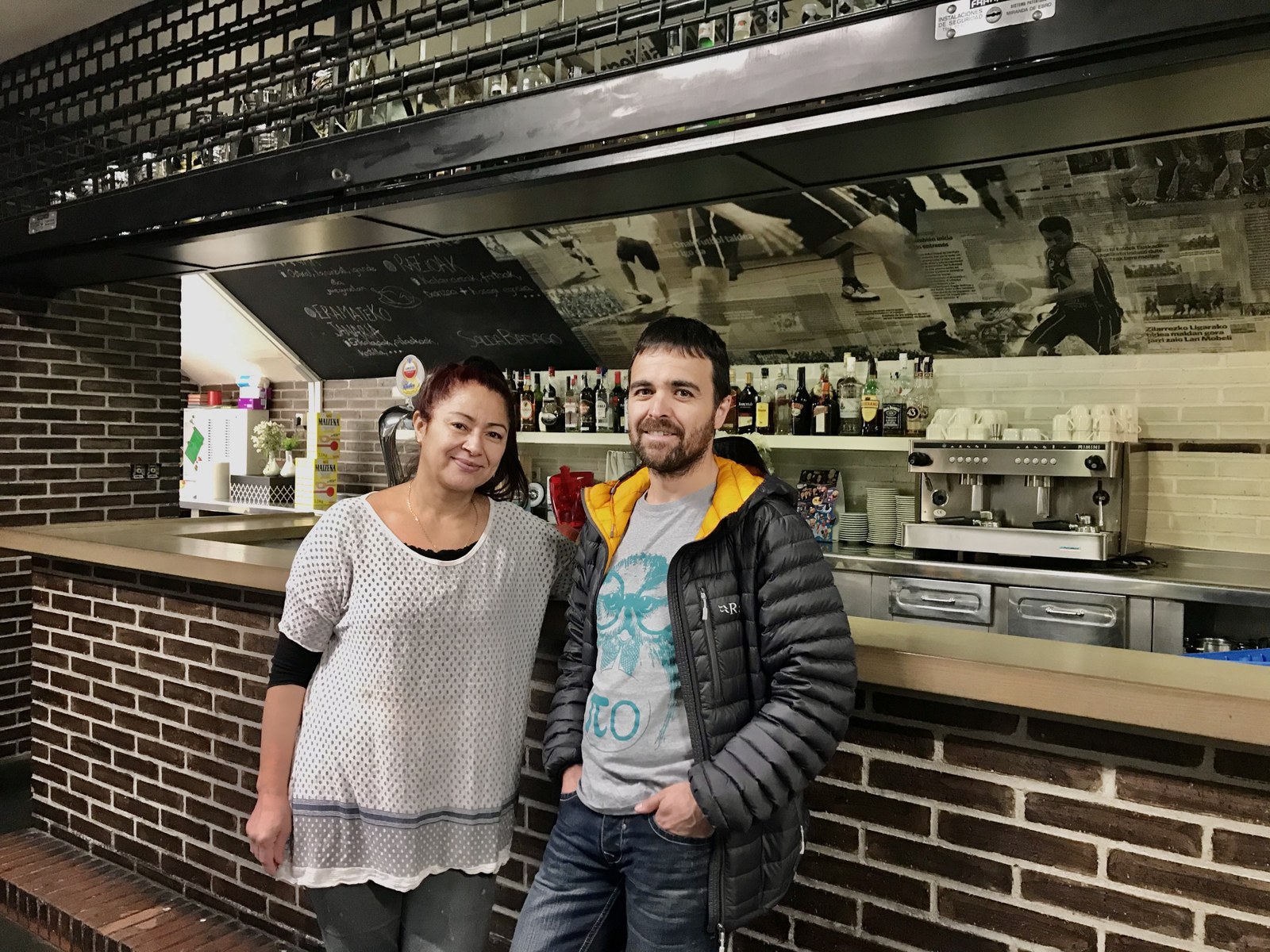 Bihartik aurrera irekita izango da kiroldegiko taberna