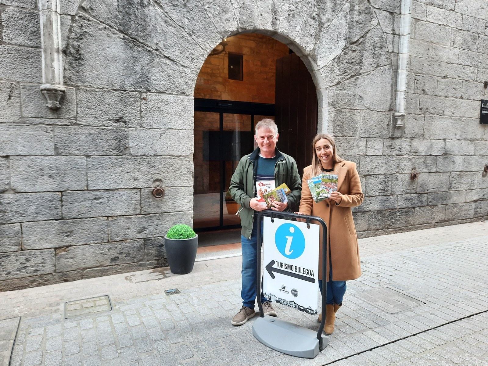 Bisitariei informazioa eskaintzeko irekita izango da Turismo Bulegoa Aste Santuan