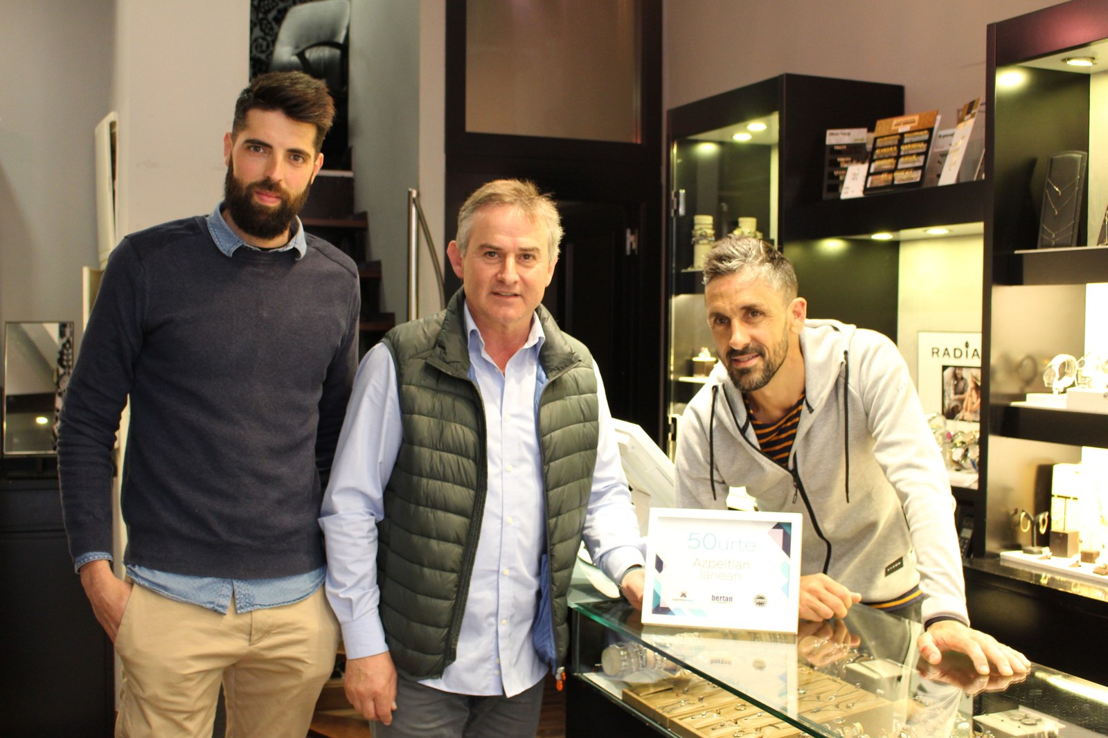 Disdira bitxitegiak 50 urte bete ditu