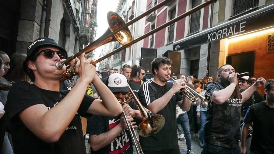 Elektrotxuflak irabazi du III. Euskal Herriko Elektrotxaranga Lehiaketa