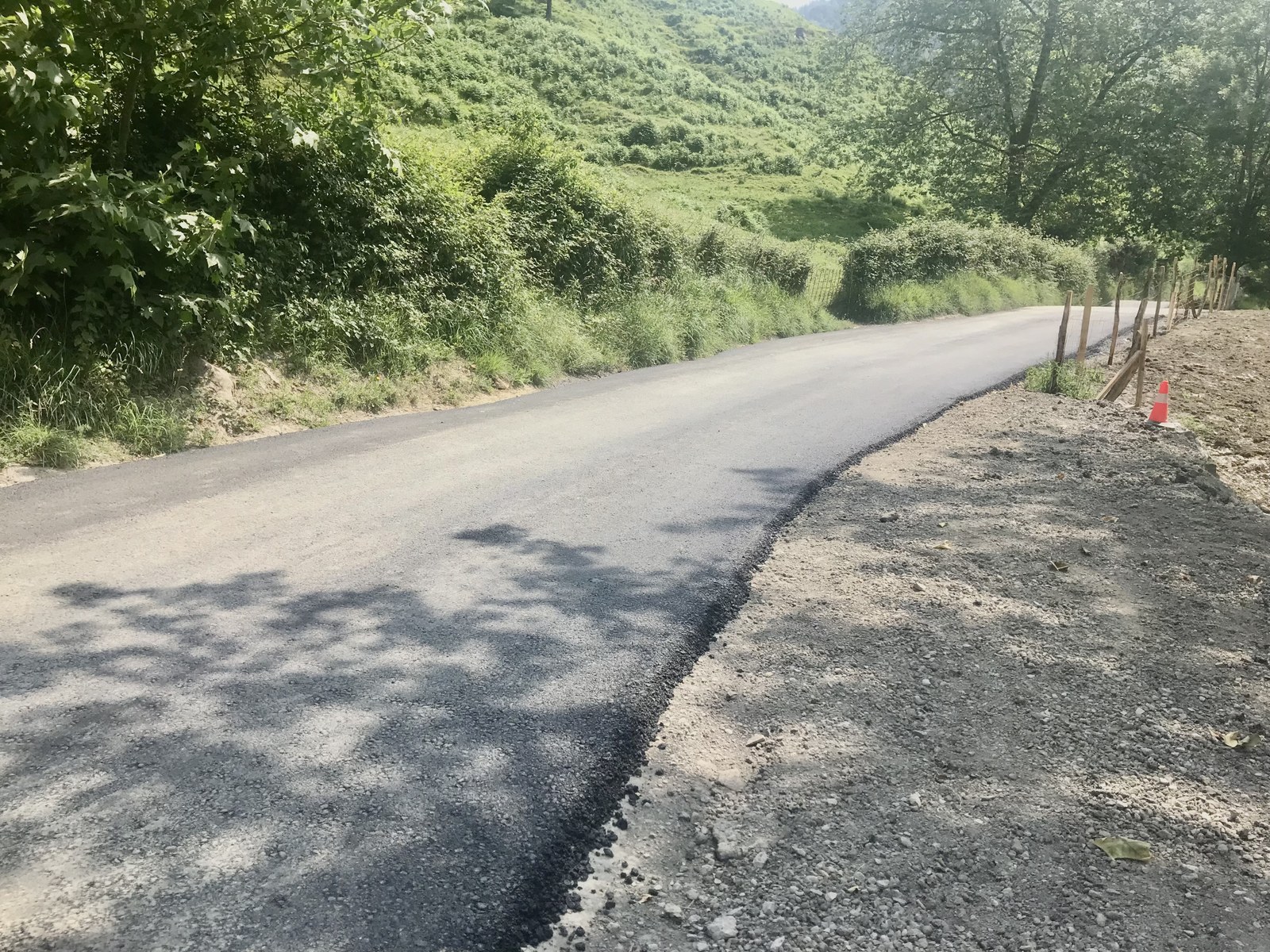 Eremua egonkortu eta bidea konponduta ireki da Sistiaga errekako bidea