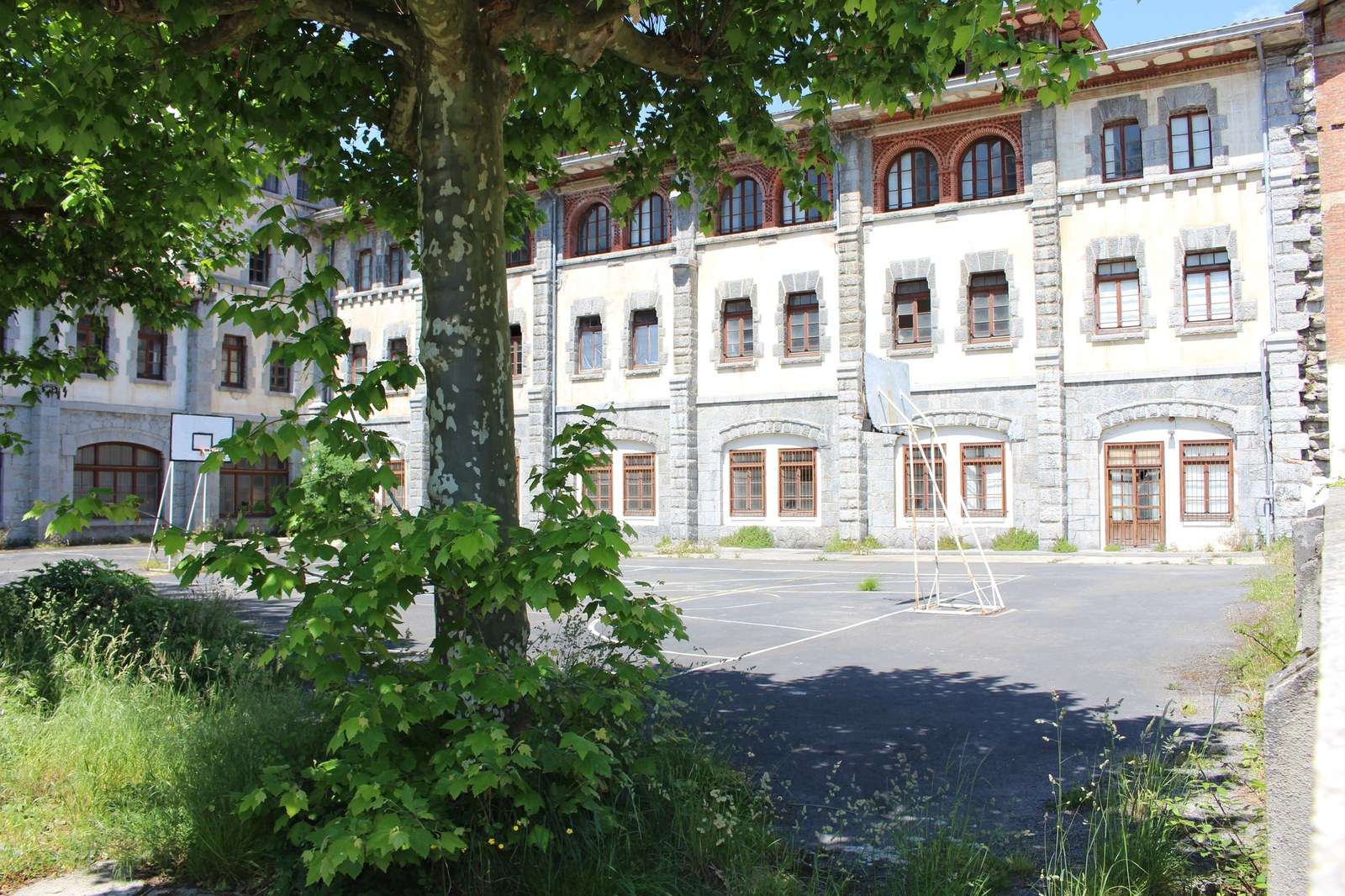 Esklabetan alokairu sozialeko 48 etxebizitzak eraikitzeko kontratua adjudikatu da