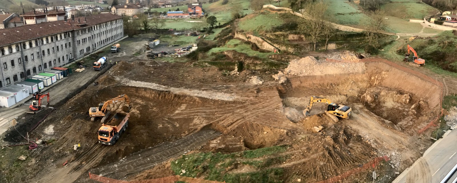 Etxebiden izena emandakoek, martxoaren 2a arte dute  Esklabak Iturzuloko bigarren faseko zozketan parte hartu nahi dutela berresteko