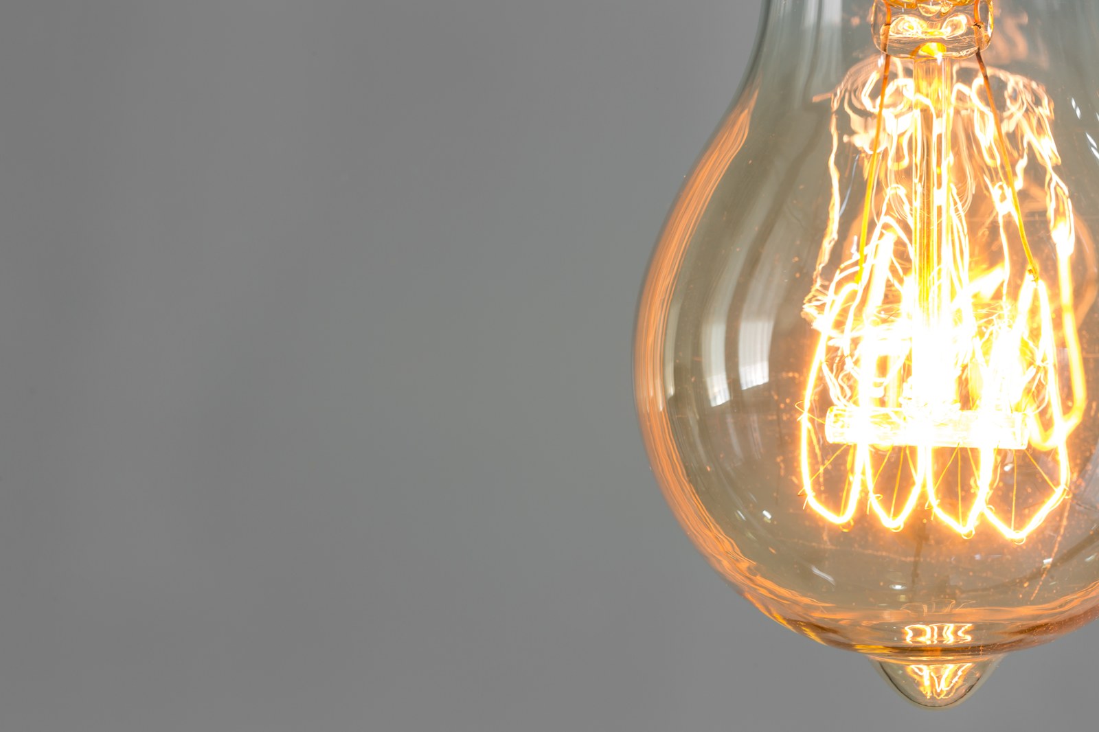 Etxeko kontsumoa tarifa elektriko berrietara egokitzen ikasteko saioak eskainiko dira