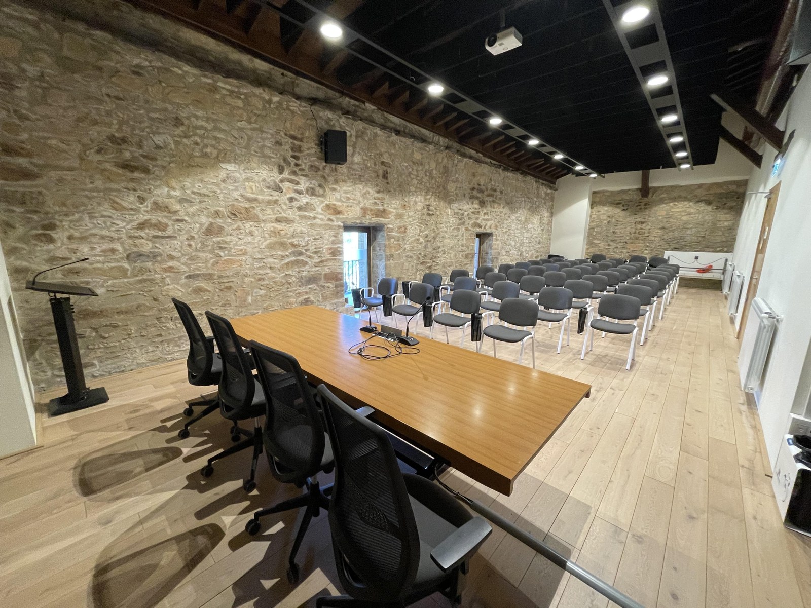 Euskal Herriaren historian murgiltzeko lau saio