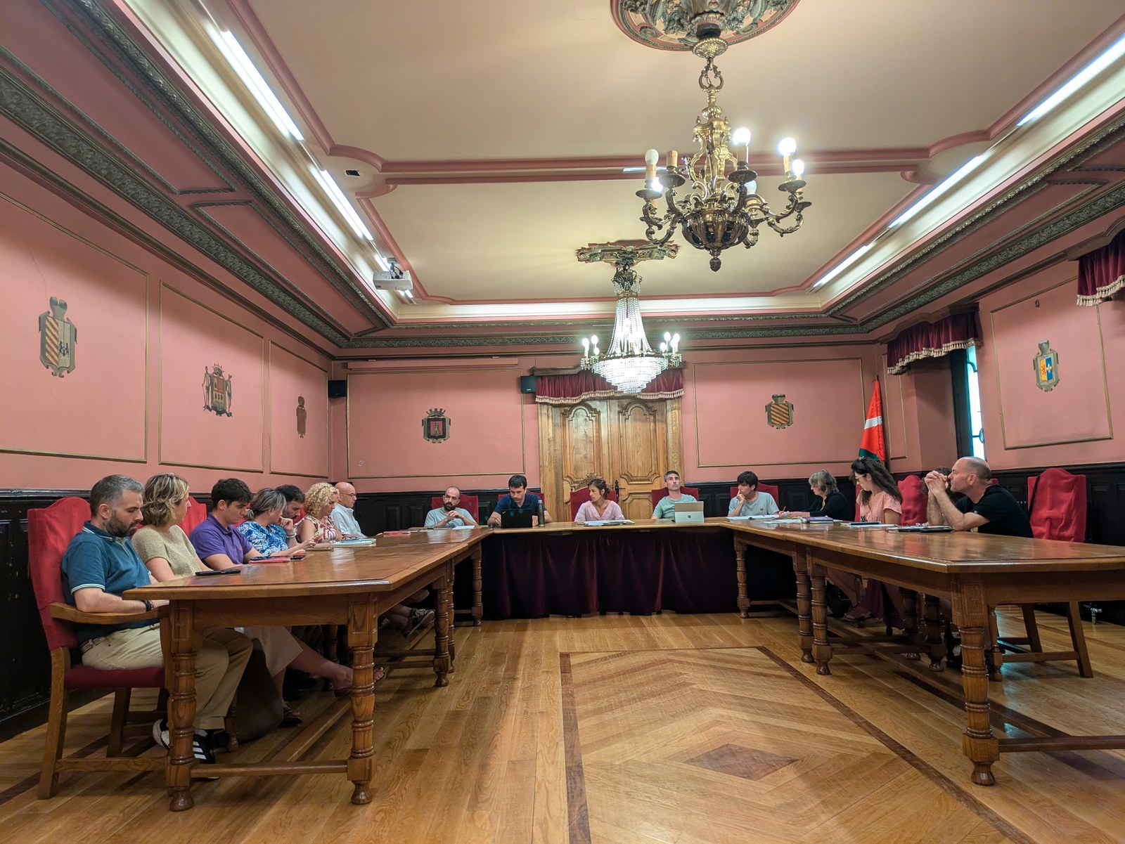 Ezohiko udalbatzarra egingo dute asteartean