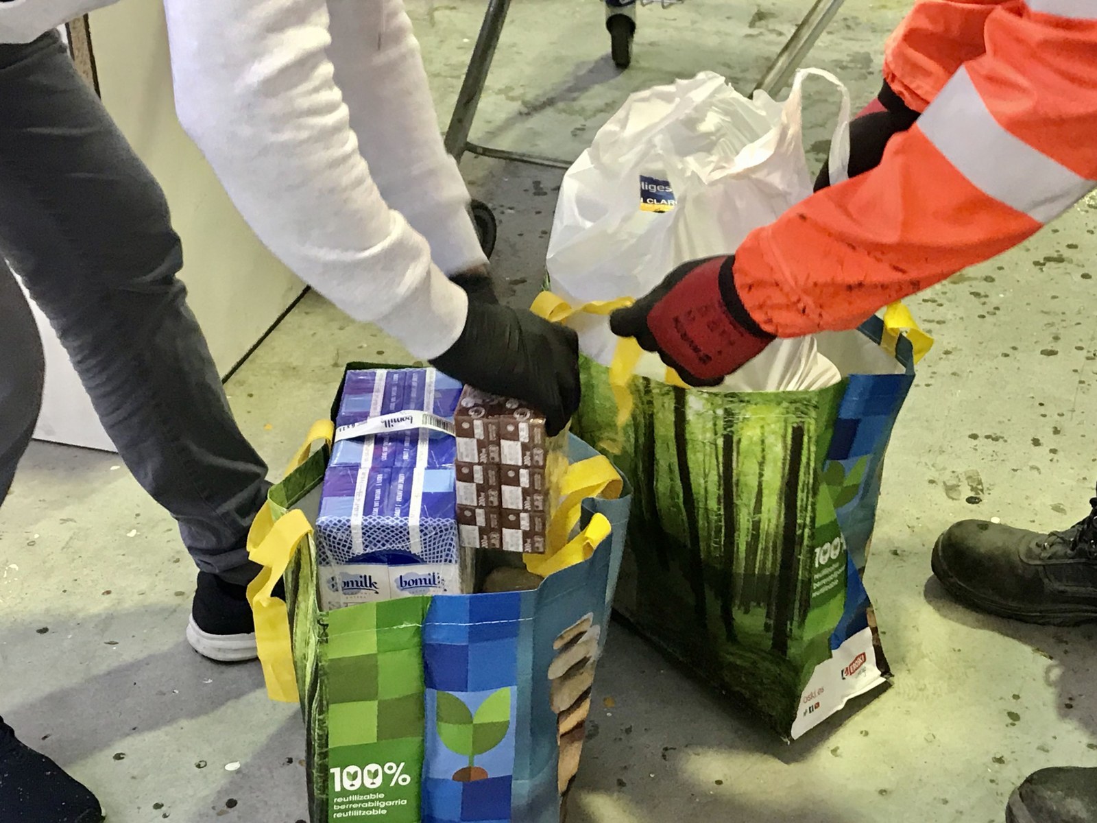 Gaur eta bihar oinarrizko elikagaiak jasoko dituzte herritarrek Janari Bankuan