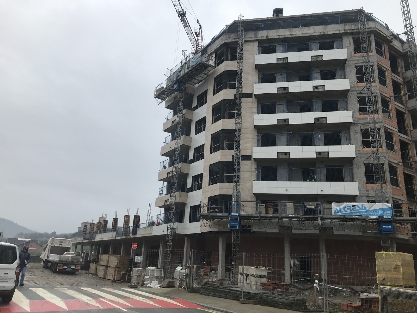 Hasi dira Esklabak-Iturzulo eremuko bigarren faseko etxebizitzak eraikitzen