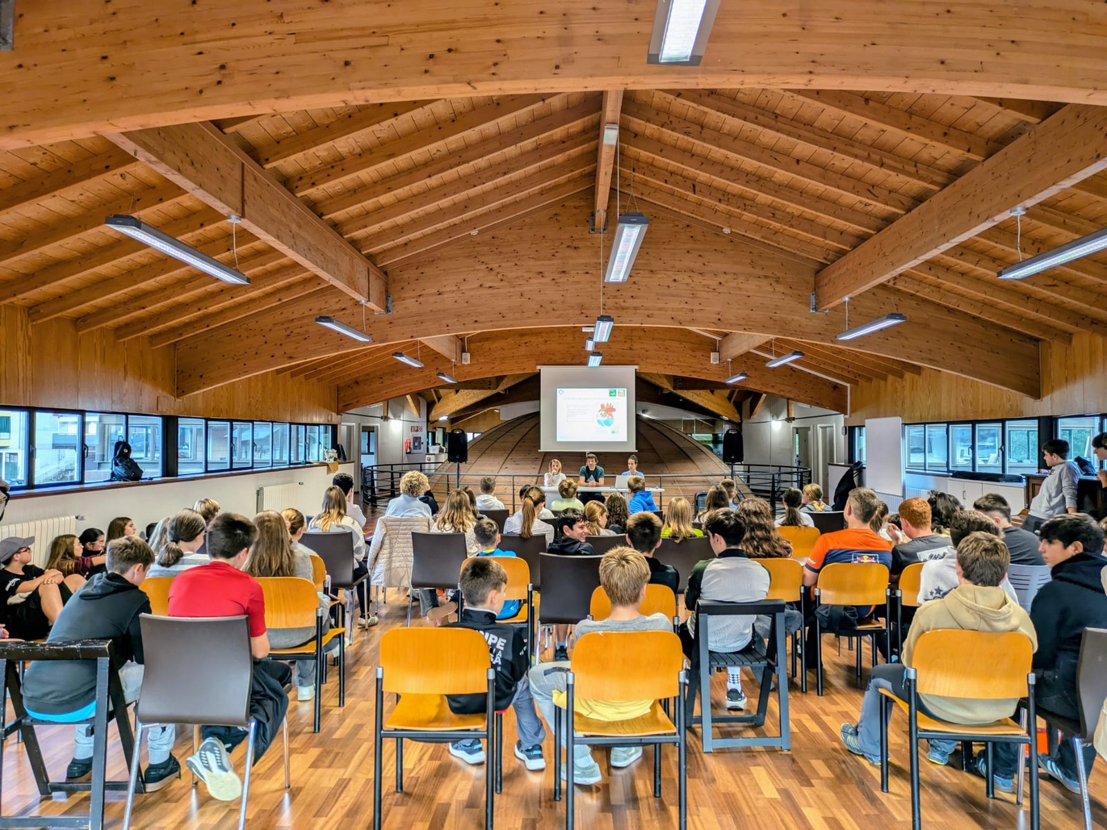 Hasierako foroa egin dute,  Eskola Agenda 2030 proiektuaren ikasturte berriari ekiteko