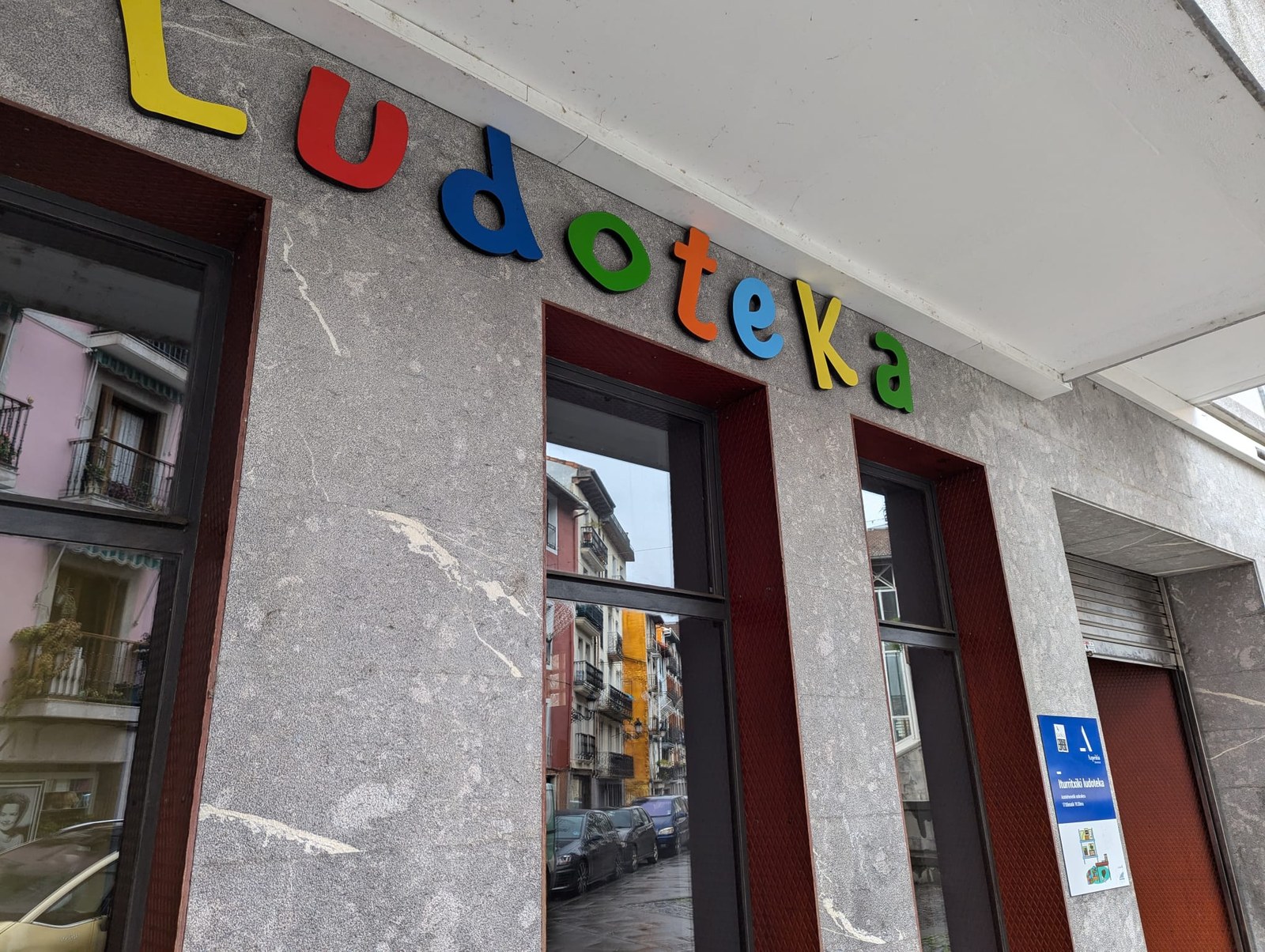 Haurren Eskubideen Nazioarteko Egunarekin bat eginez, mural bat margotzen hasiko dira ostiralean