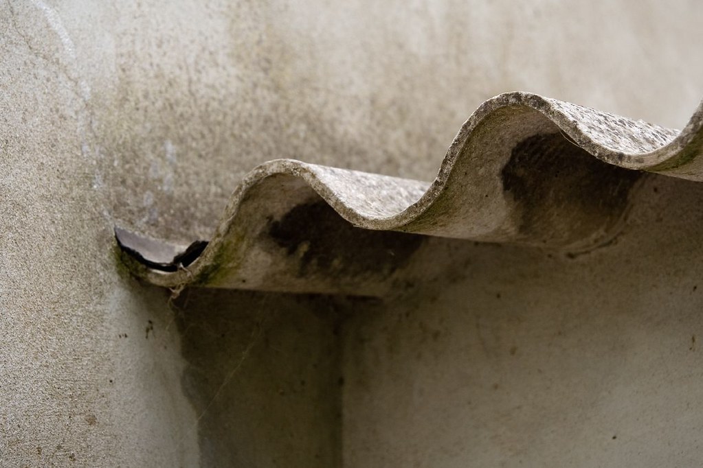 Herriko amianto errolda egiten hasi da udala