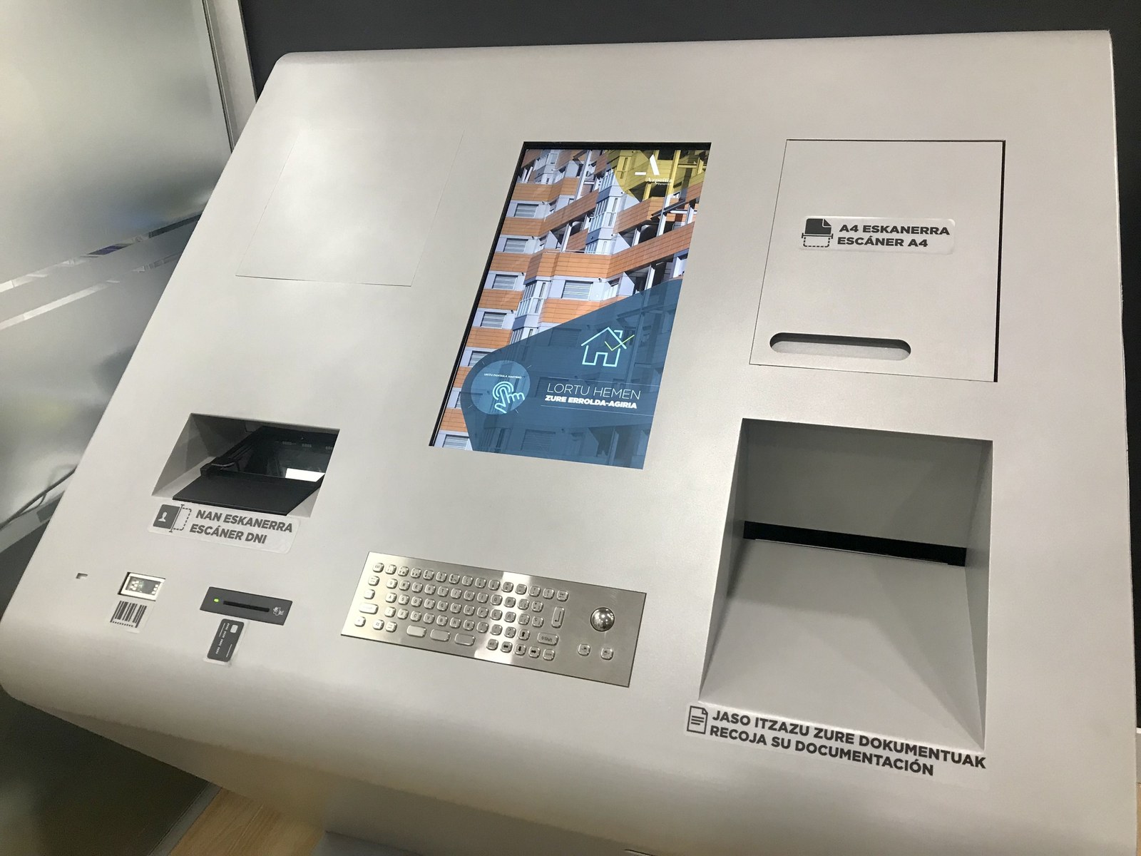 Herritarrei eskaintzen zaien zerbitzua hobetzeko terminala jarri da hainbat tramite bertan egin ahal izateko