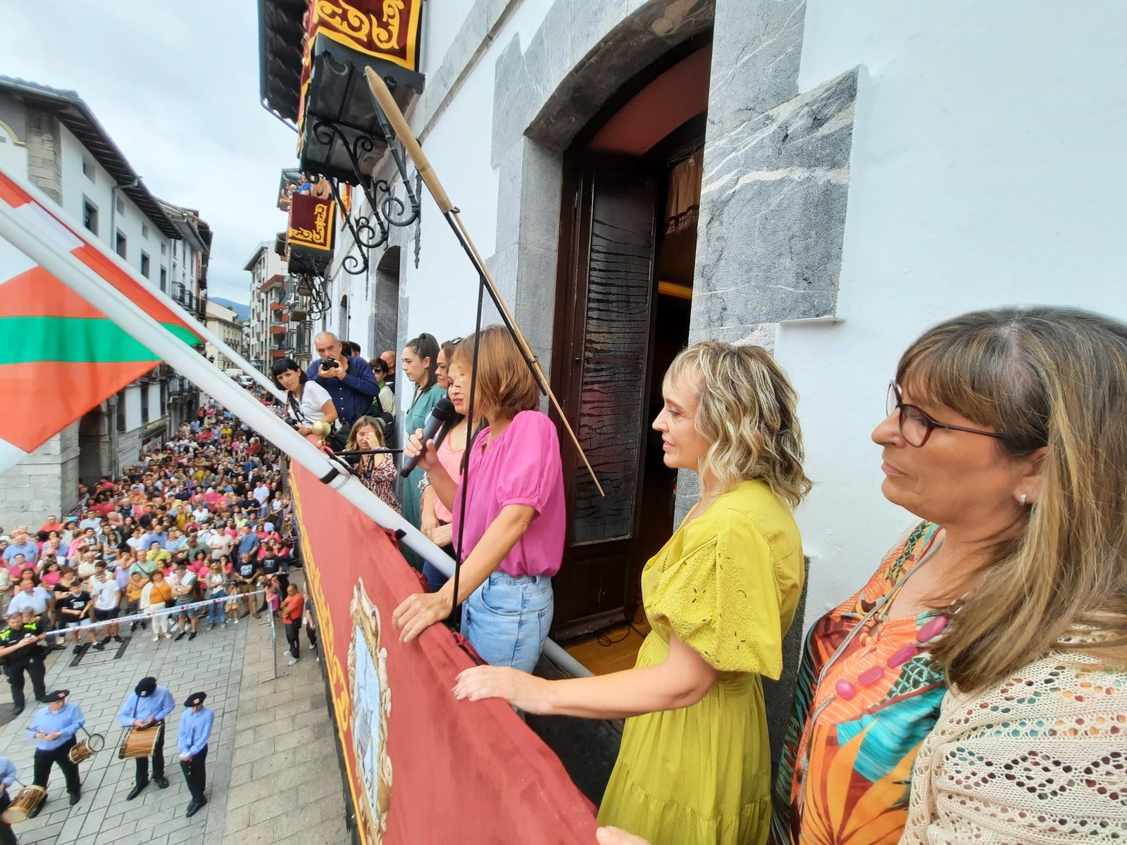 Herritarrek aukeratuko dute nork botako duen saninazioetako txupinazoa