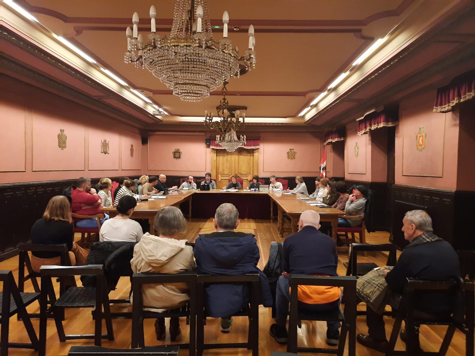 Hiru mozio onartu dituzte abenduko udalbatzarrean