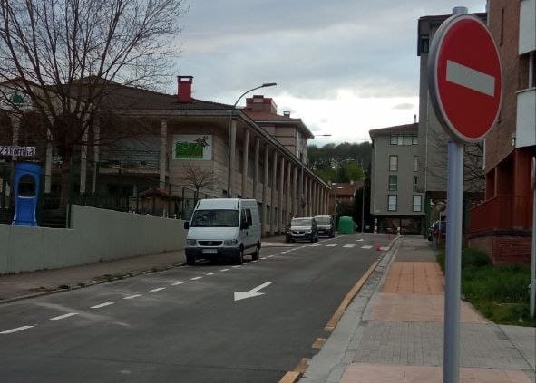 Ibilgailuen noranzkoa aldatu dute Euskal Herria kalean