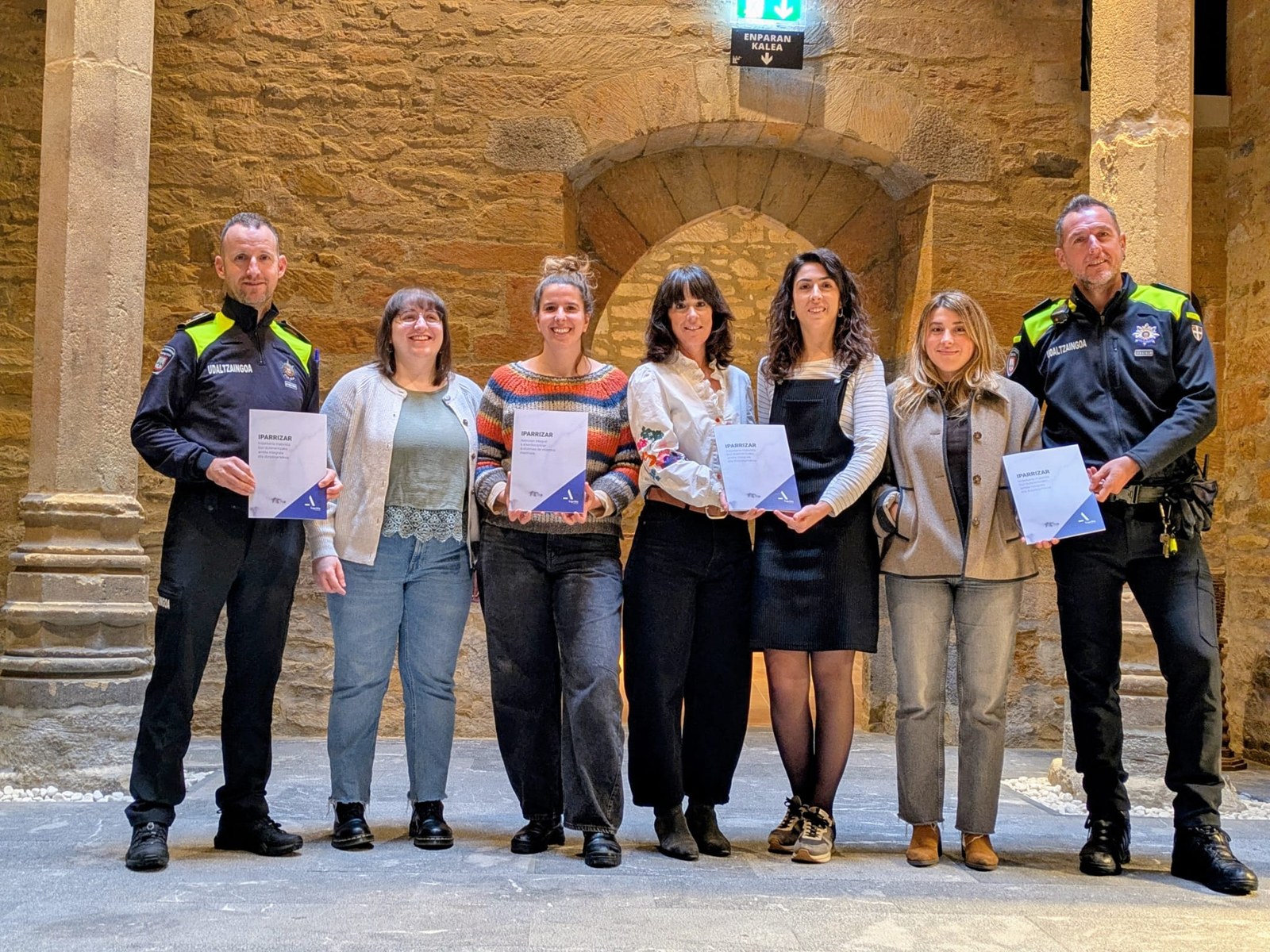 Iparrizar, indarkeria matxista bizi dutenei arreta integral eta diziplinartekoa eskaintzen dien zerbitzua