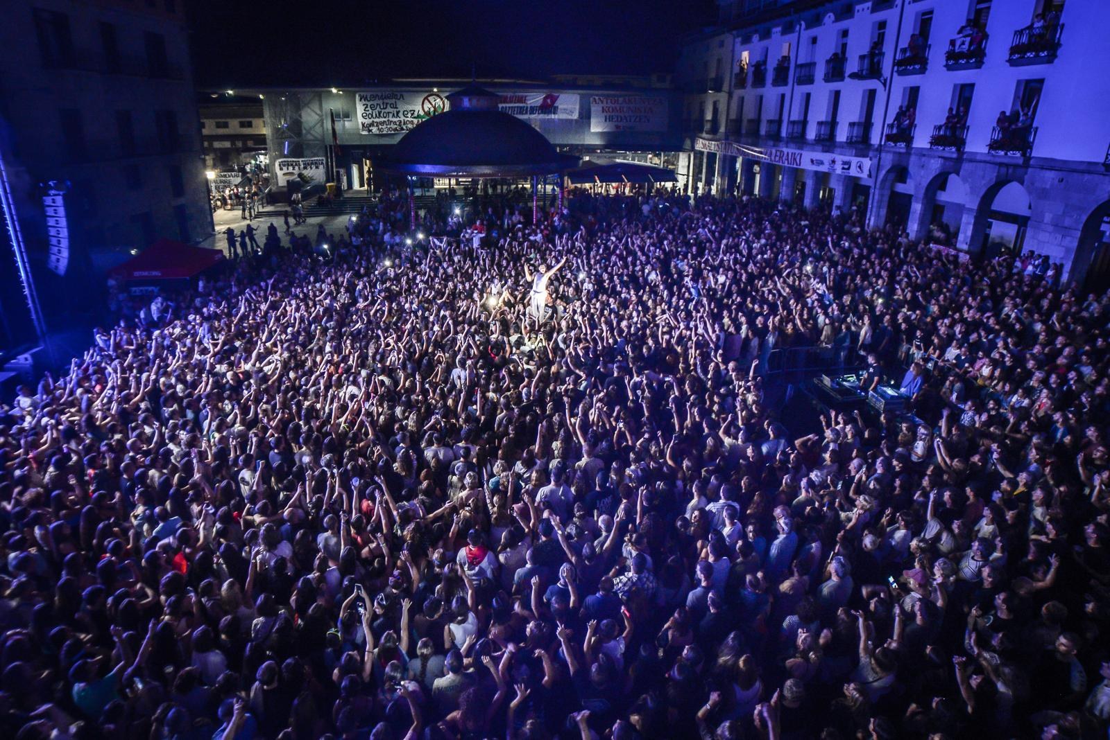 Kalean egon den giroa, saninaziotako protagonista