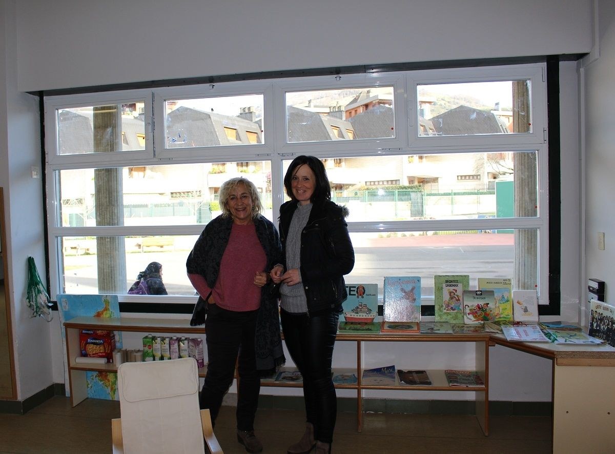 Karmelo Etxegarai Ikastolako, Euskal Herriako eraikineko, leihoak aldatu ditu Udalak