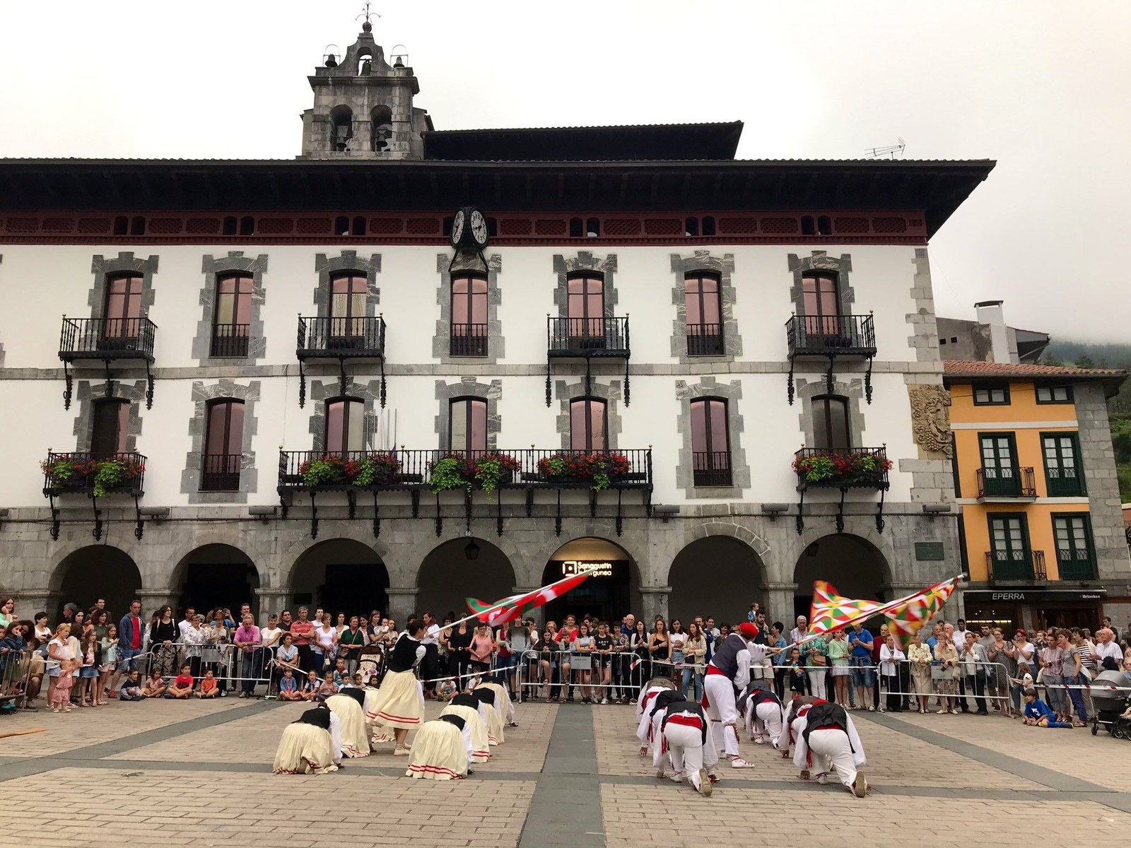 Kultur taldeek eska dezakete urteko ohiko ekintzetarako laguntza