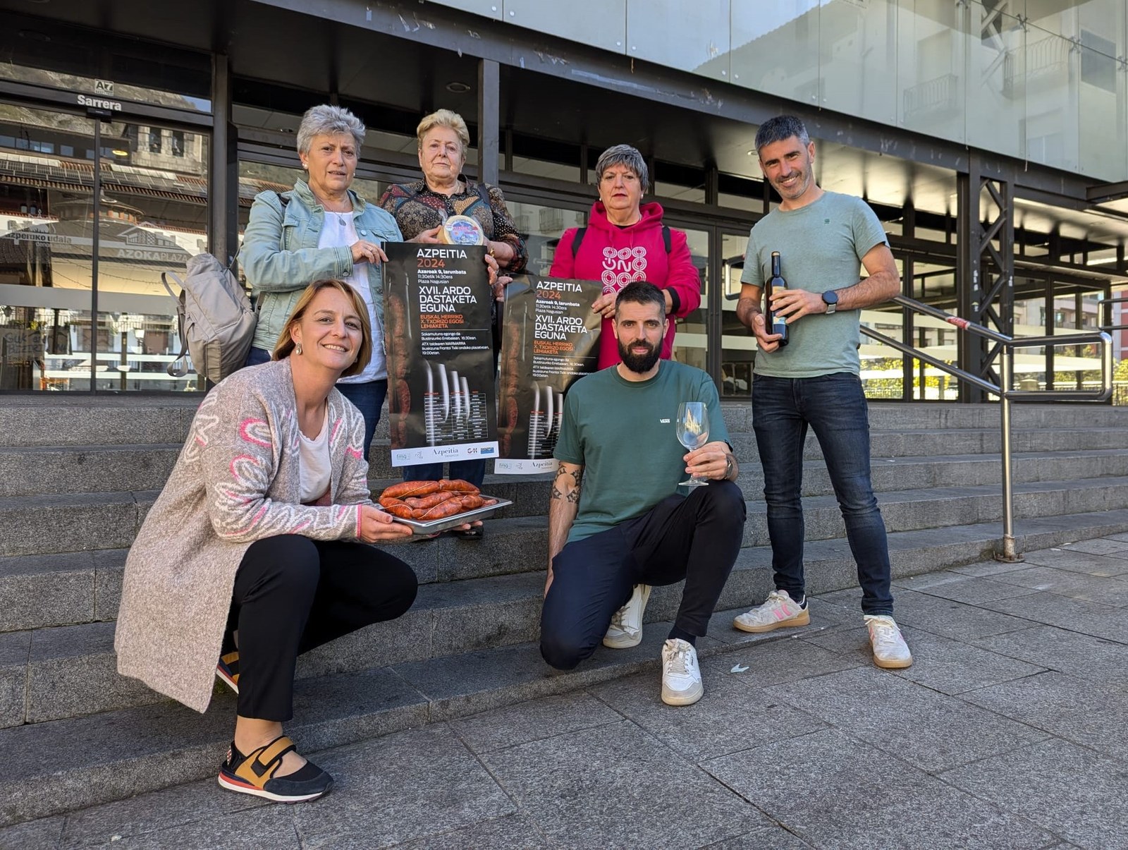 Larunbat eguerdia, ardo eta txorizo artean