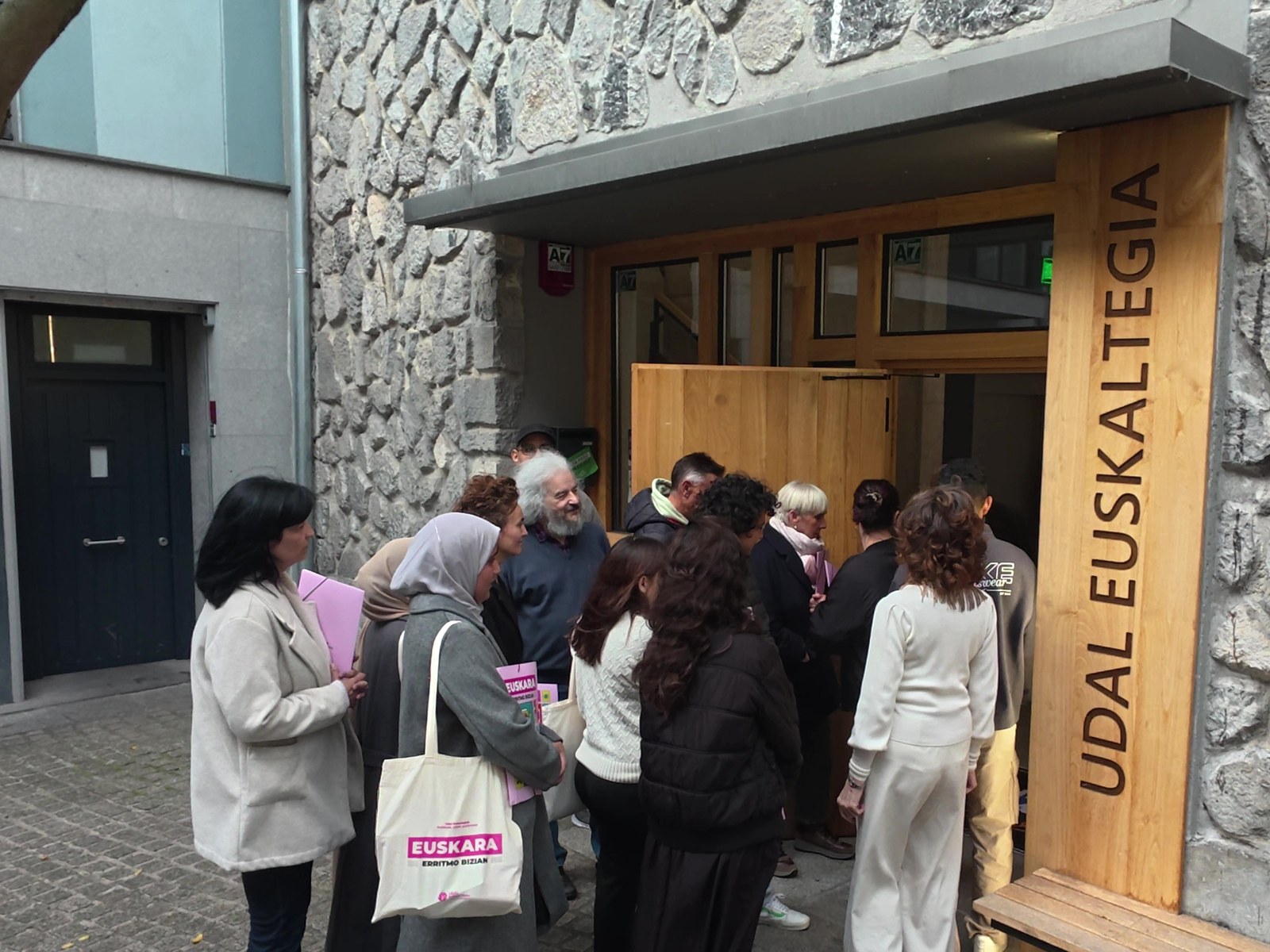 “Nik, Azpeitian, euskaraz bizi nahi dut”