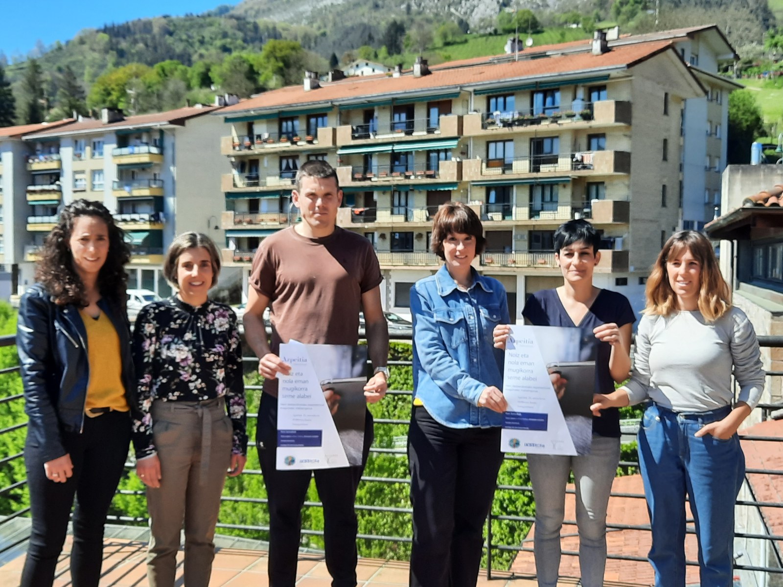 'Noiz eta nola eman mugikorra seme-alabei' mahaingurua egingo da apirilaren 26an