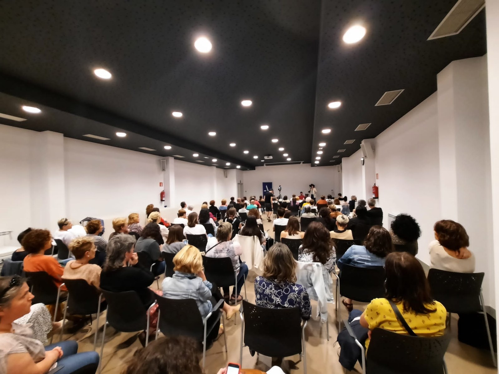 Osasun Mentalaren inguruko jardunaldiaren lehen saioa, bideoan