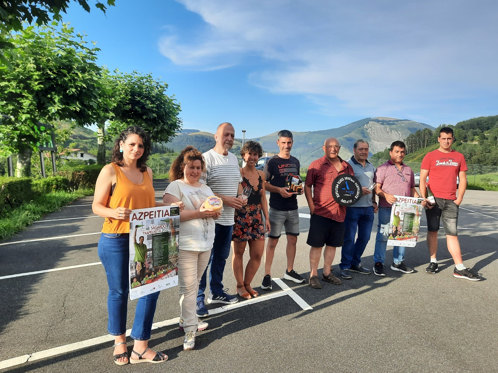 Sagardoa kopa edo edalontzitik edateko aukera izango da Santio Egunean