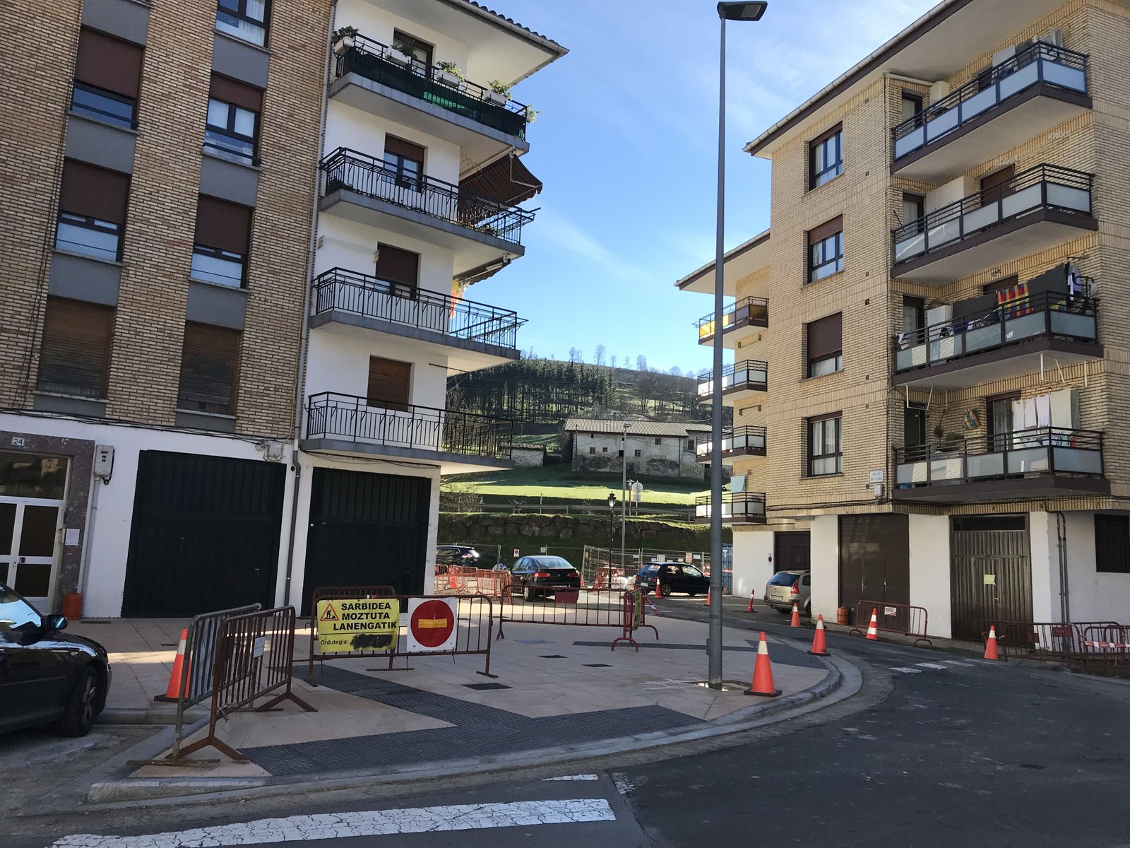 Salbe auzoko irisgarritasuna hobetzeko obrak, aurrera doaz