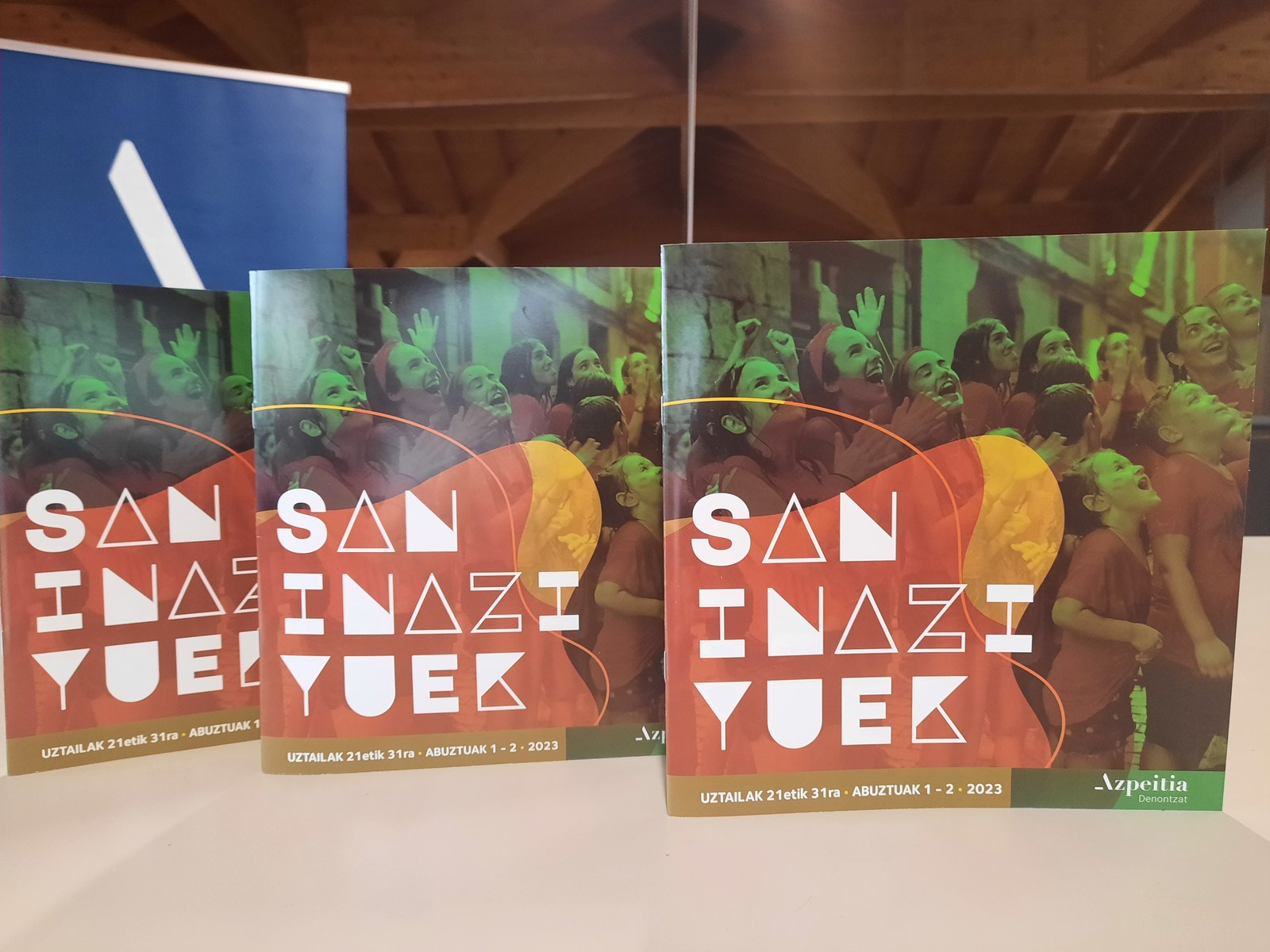 Saninaziotako programa arabieraz, urduz, gazteleraz, errumanieraz eta portugesez ere kontsulta daiteke