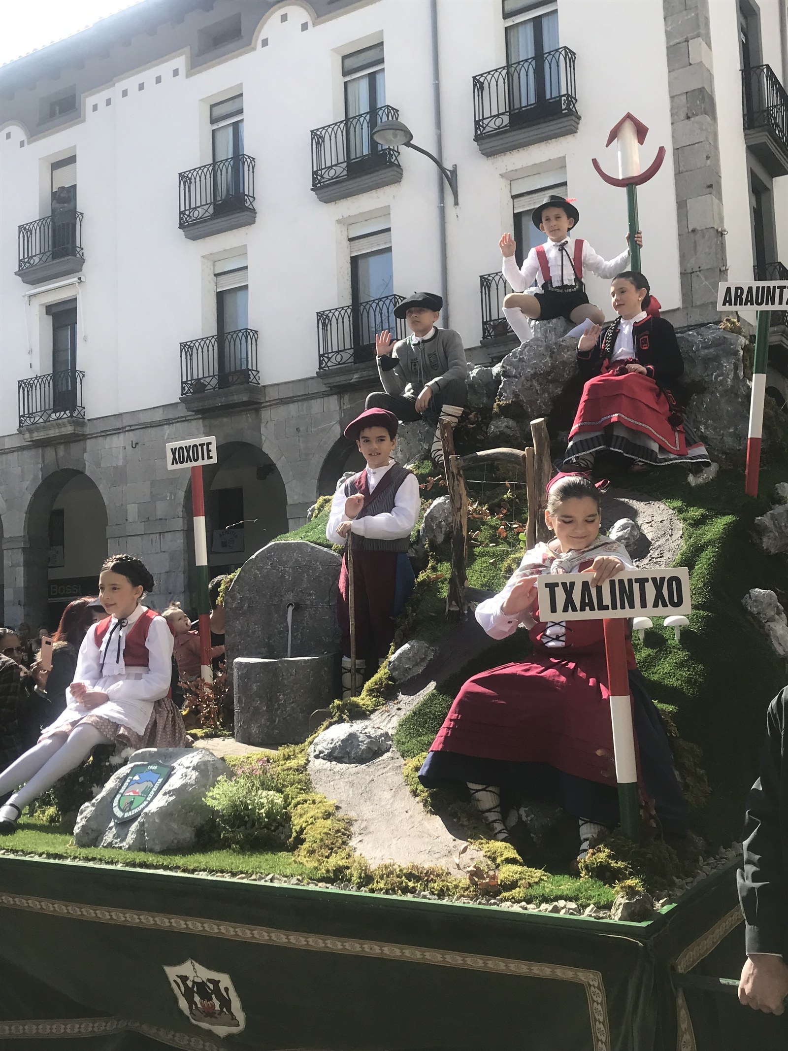 Sansebastian Eguneko karrozarako diseinu proposamenak aurkez daitezke azaroaren 30a bitartean