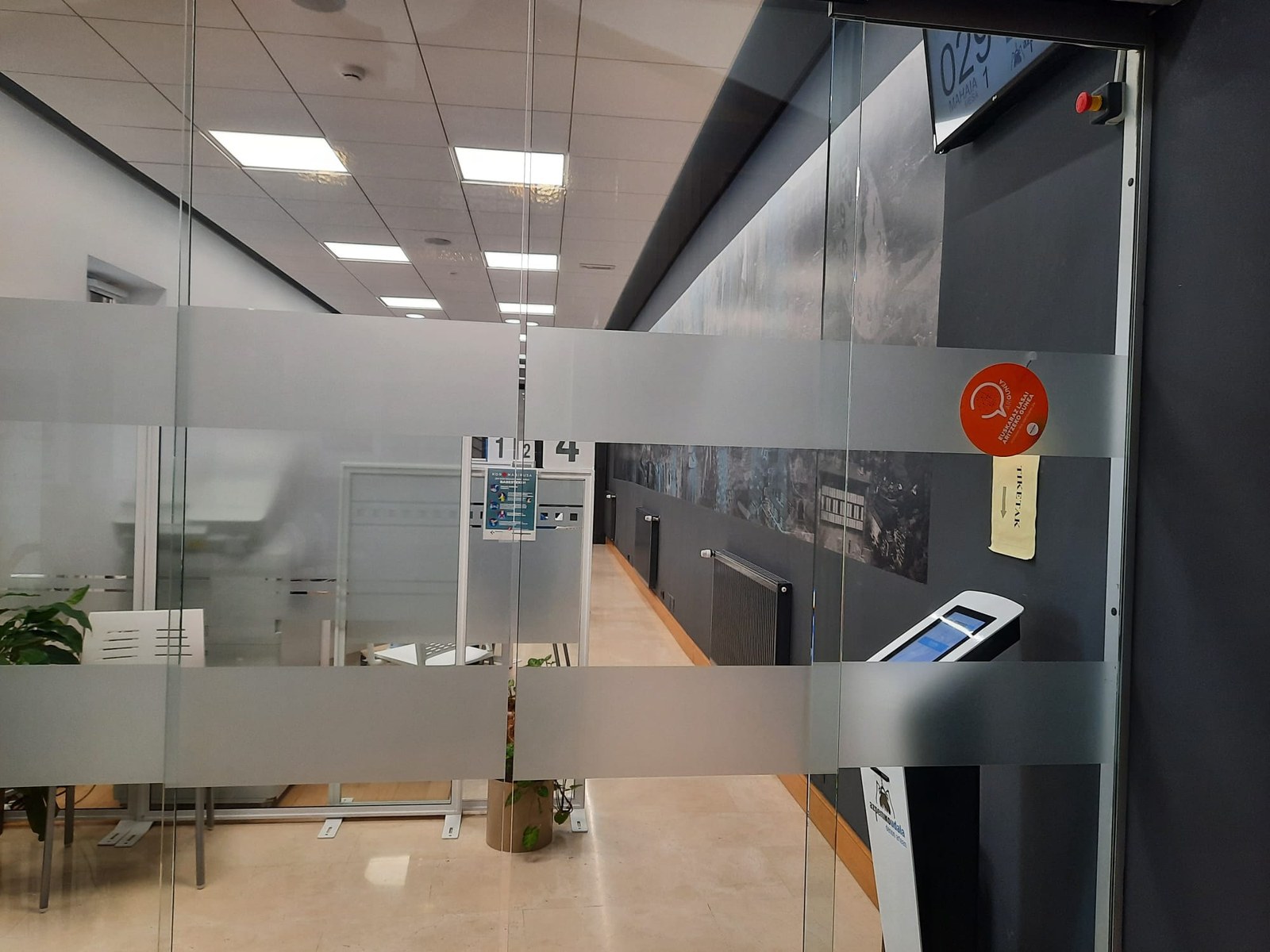 Sektore publikoko grebak eragina izango du udal zerbitzuetan