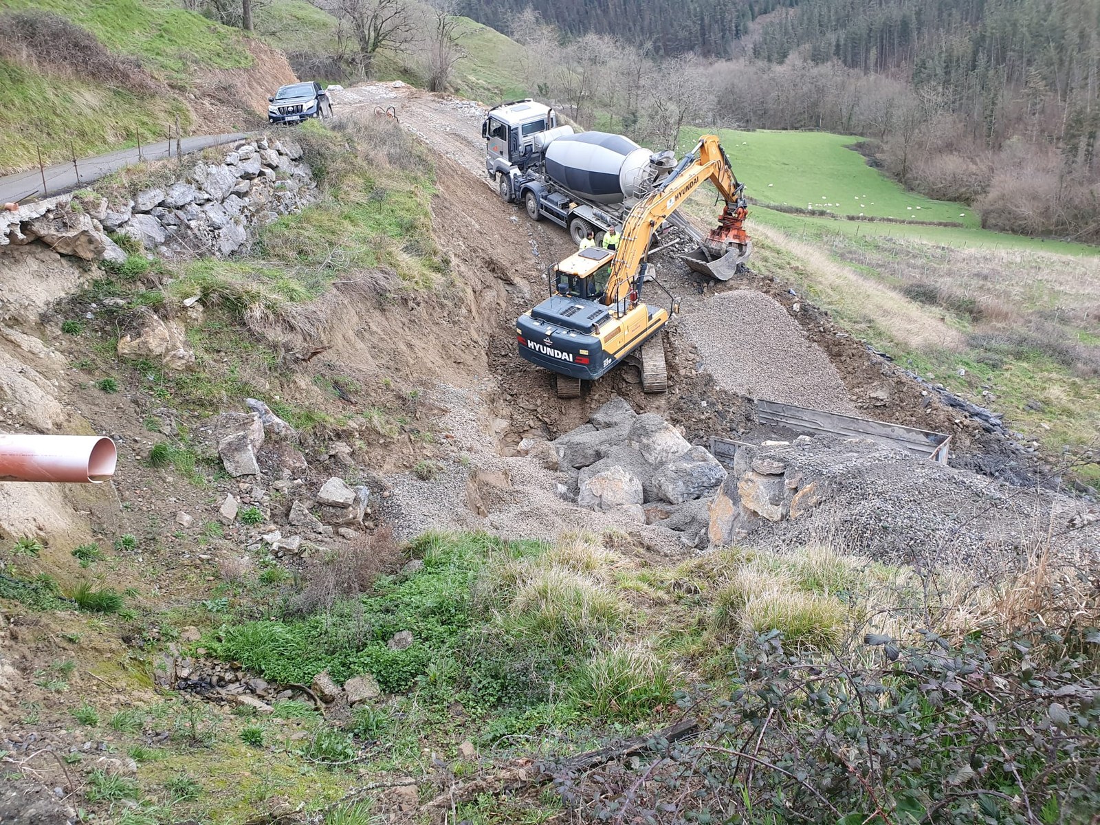 Sistiaga errekako bidea konpontzeko lanak hasi ditu udalak