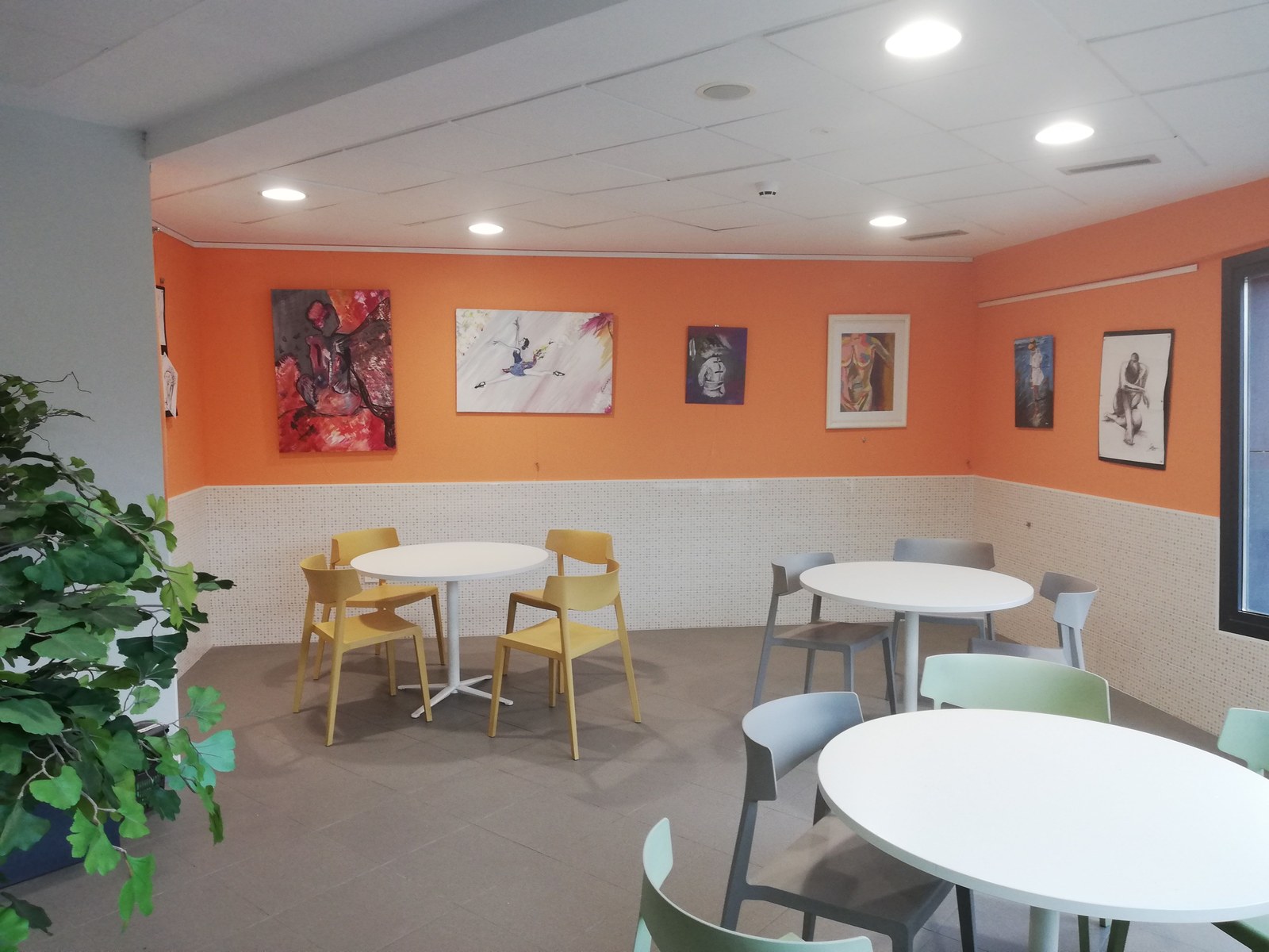 Sormenerako lekua, igerilekuan