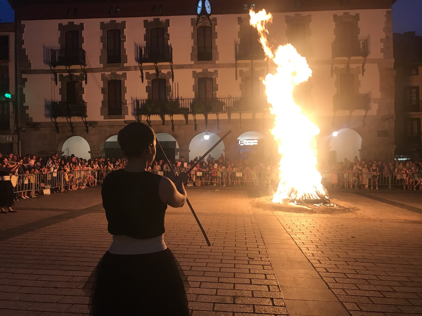 Suaren bueltan udako solstizioa ospatzeko hainbat aukera izango dira