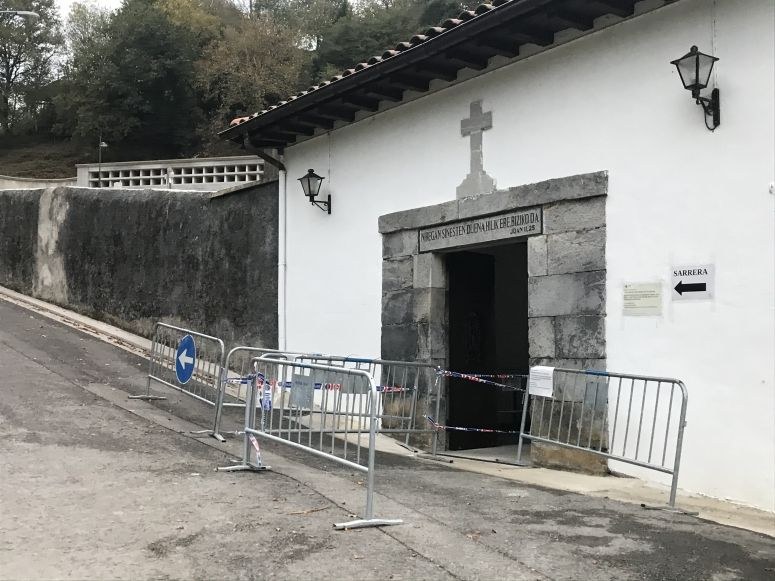 Trafiko aldaketa, hilerriko bidean