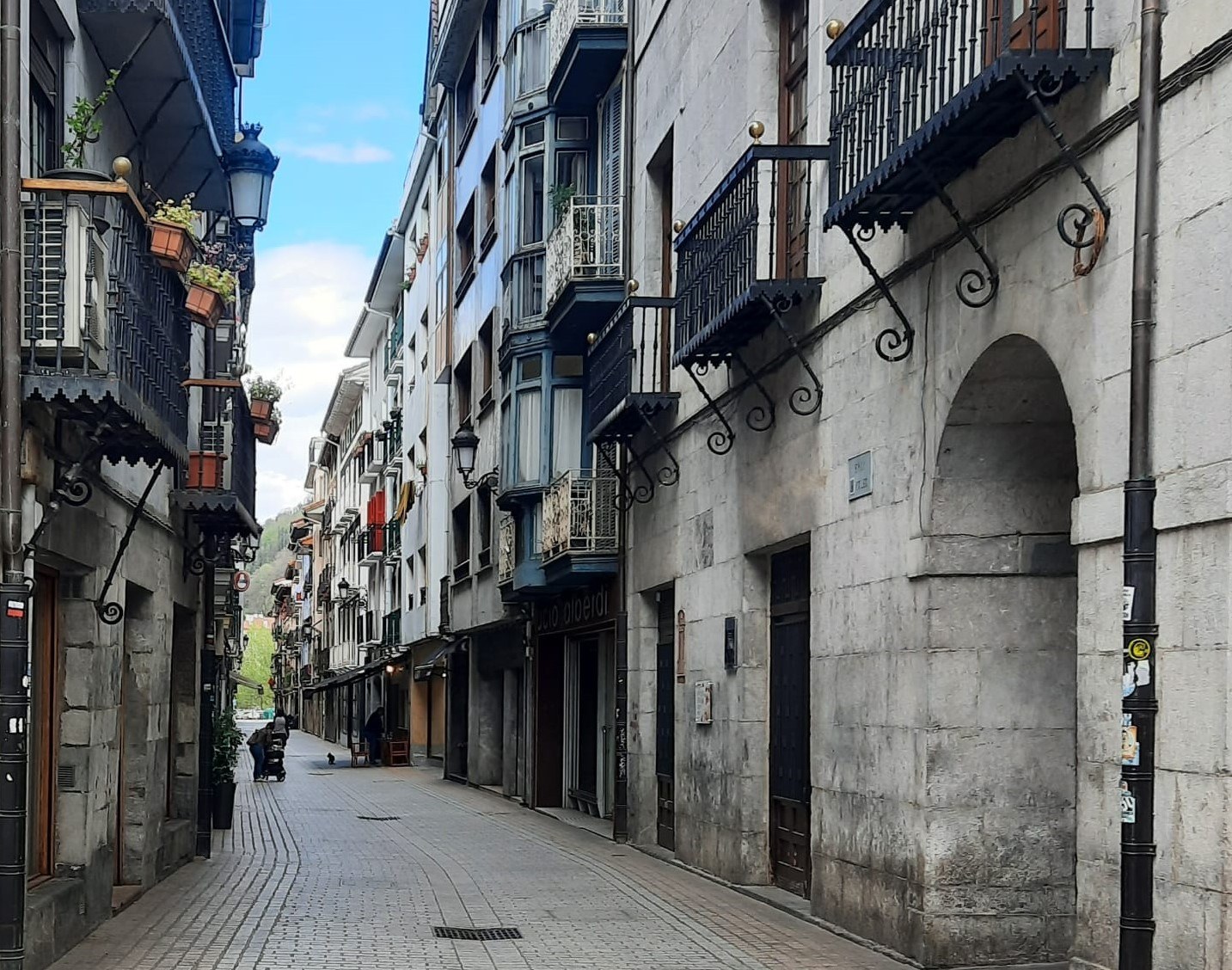 Trasteleku komunitarioei buruzko bilera egingo du udalak Alde Zaharreko bizilagunekin