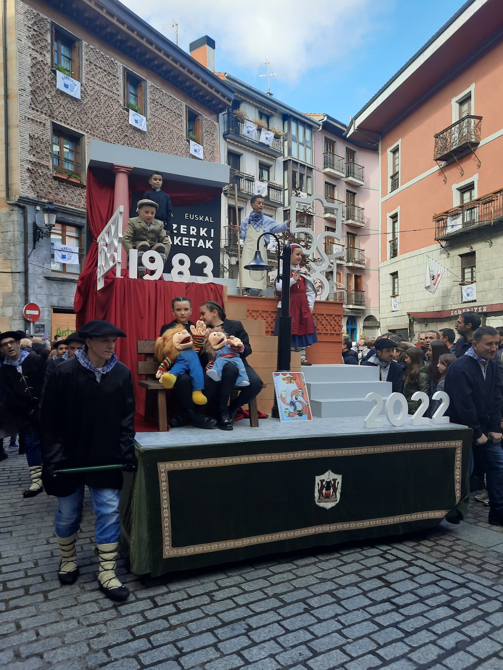 Trikitia izango da aurtengo haurren karrozaren gaia