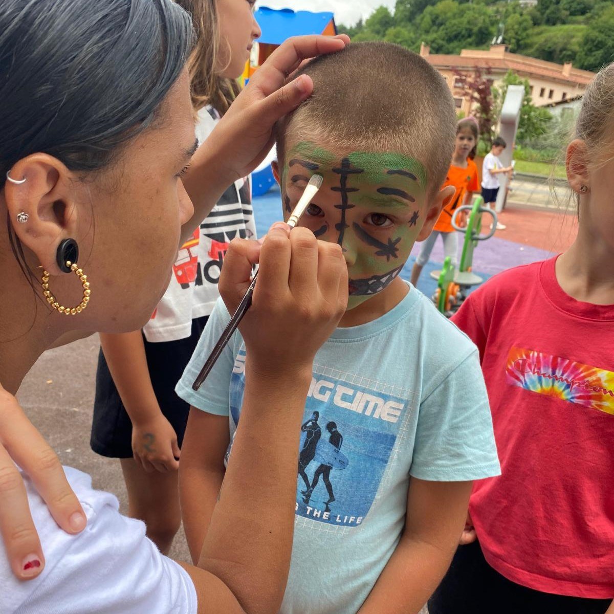 Udalekuetan begirale aritu nahi dutenek galdetegi baten bidez eman beharko dute izena